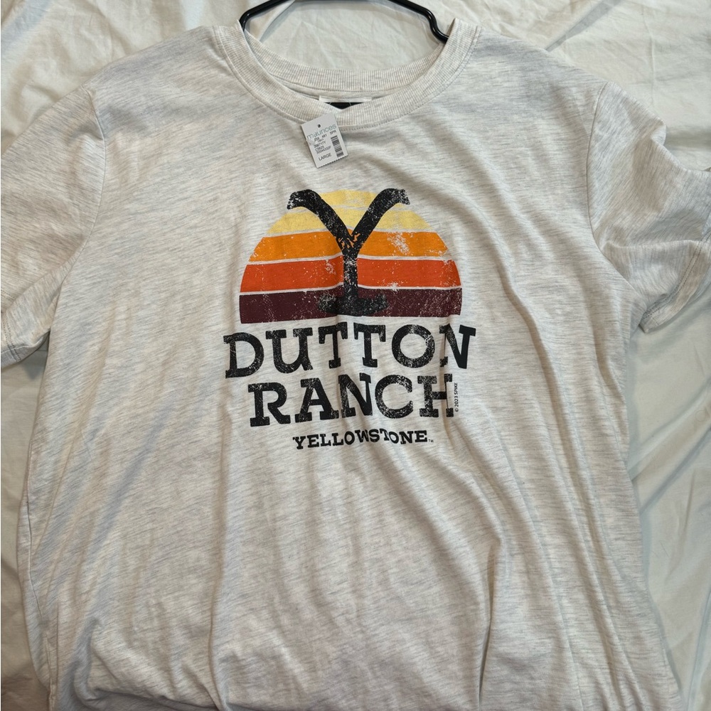 Brand new Yellowstone top